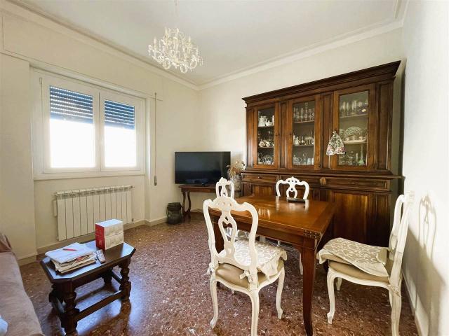 Appartamento in vendita a Viareggio