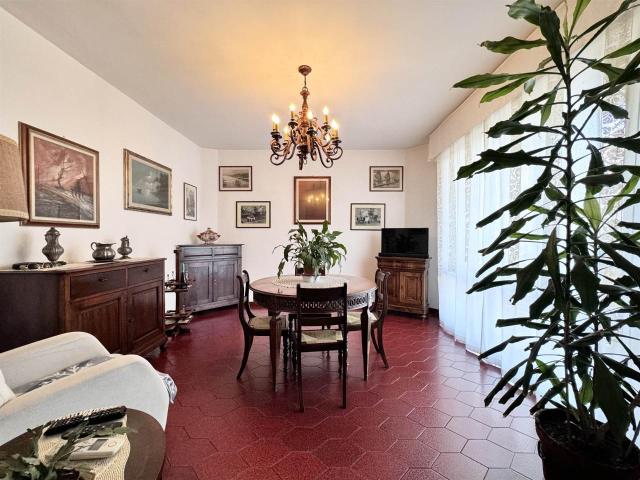 Appartamento in vendita a Viareggio