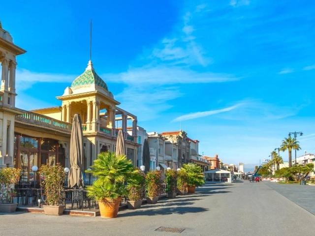 Appartamento in vendita a Viareggio