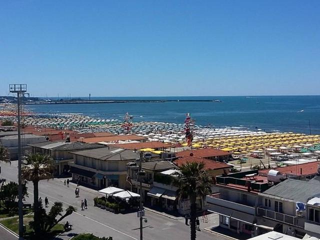 Appartamento in vendita a Viareggio
