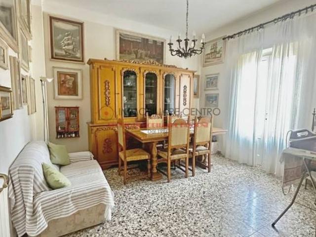 Appartamento in vendita a Viareggio via Amerigo Vespucci