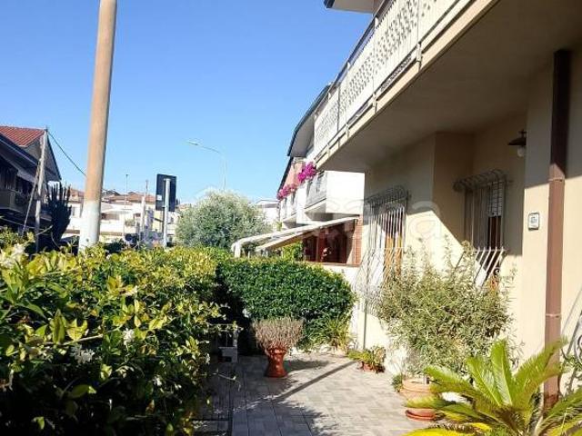 Appartamento in vendita a Viareggio via Giuseppe Volpi, 45f