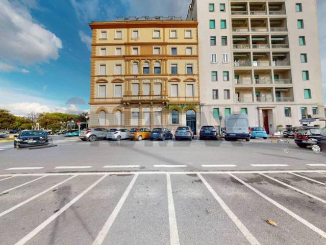 Appartamento in vendita a Viareggio viale daniele manin, 4