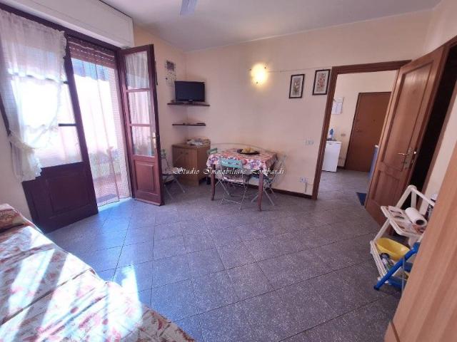 APPARTAMENTO in VENDITA a VIAREGGIO CENTRO di 2 vani