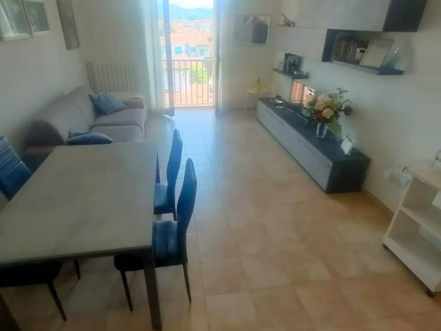 Appartamento in vendita a Viareggio, Centro Pineta