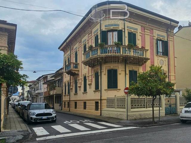 Appartamento in vendita a Viareggio LU