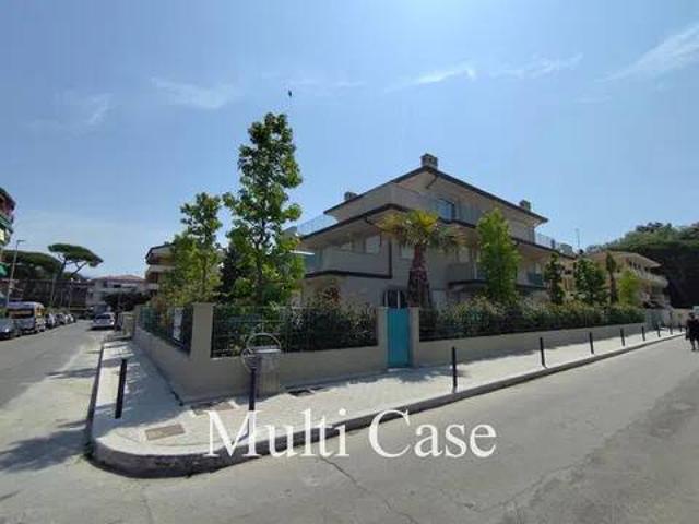 Appartamento in vendita a Viareggio LU