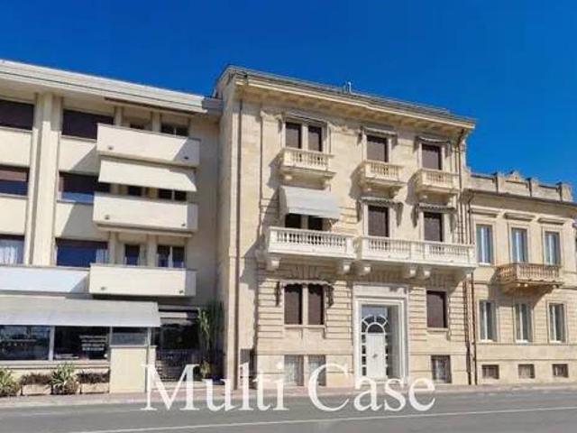 Appartamento in vendita a Viareggio LU