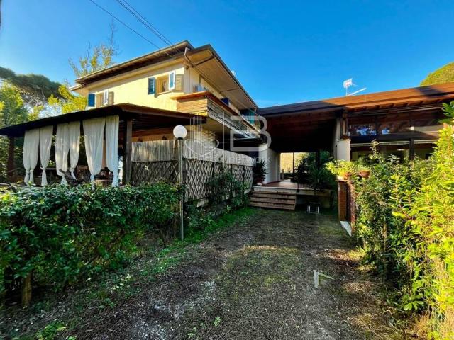 Appartamento in vendita a Viareggio LU