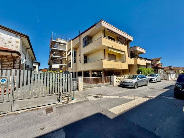 Appartamento in vendita a Viareggio LU