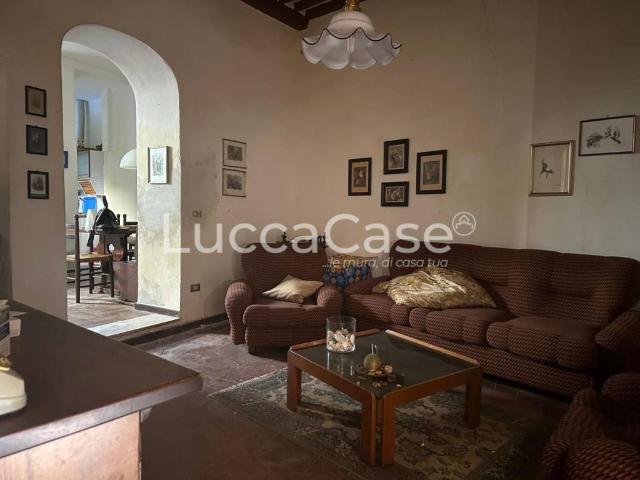 Appartamento in vendita a Villa Basilica LU