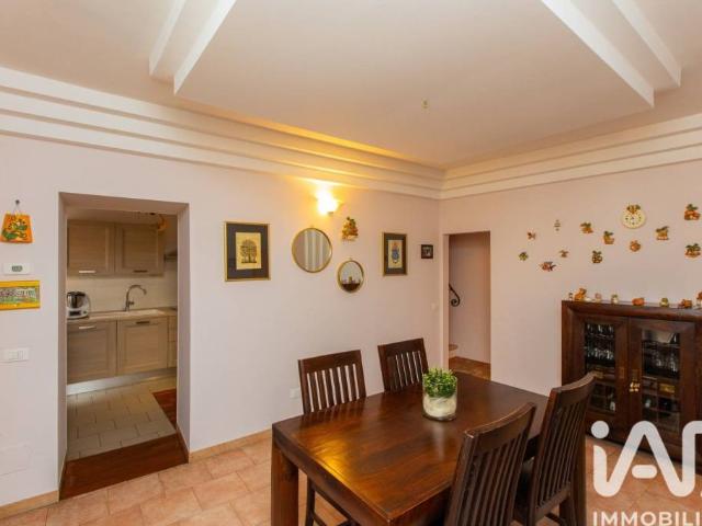 Appartamento in vendita a Villa Cortese via franco tosi, 1