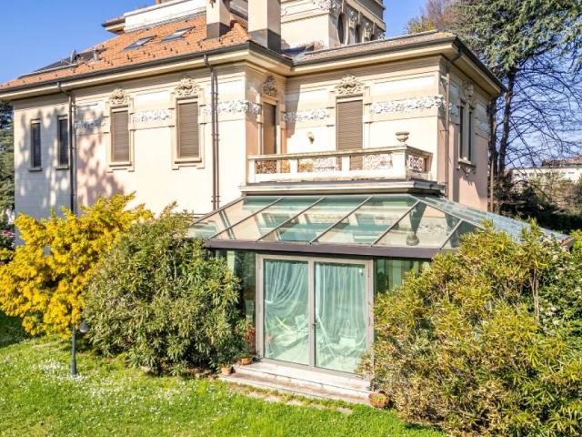 Appartamento in vendita a Villa Guardia CO