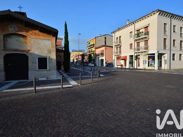 Appartamento in vendita a Villafranca Di Verona