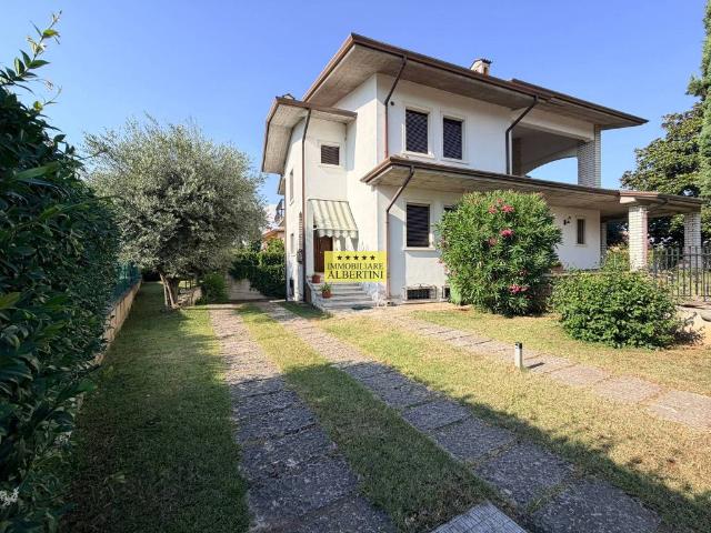 Appartamento in vendita a Villafranca di Verona VR