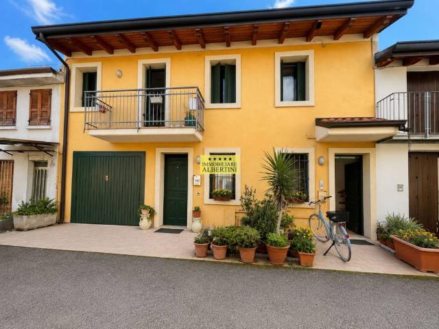 Appartamento in vendita a Villafranca di Verona VR