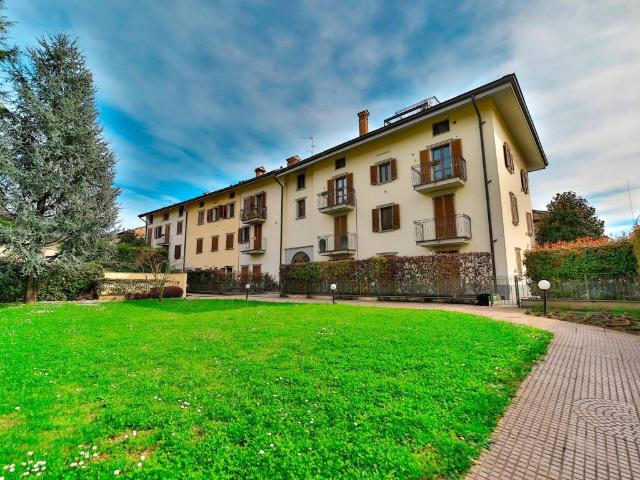 Appartamento in vendita a Villasanta MB