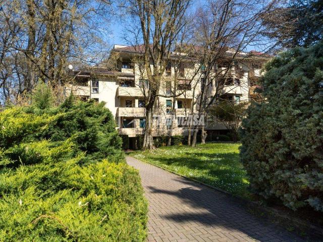 Appartamento in vendita a Villasanta MB