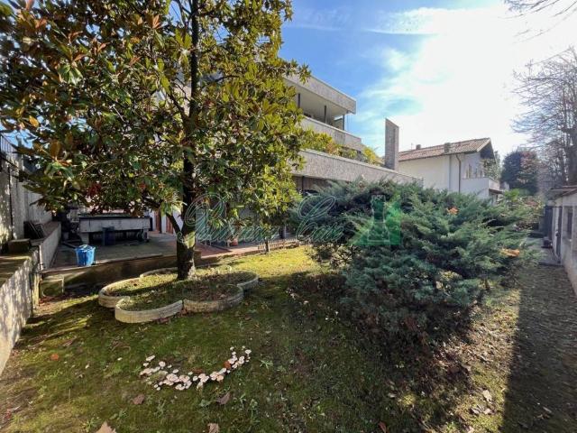 Appartamento in vendita a Vimercate MB