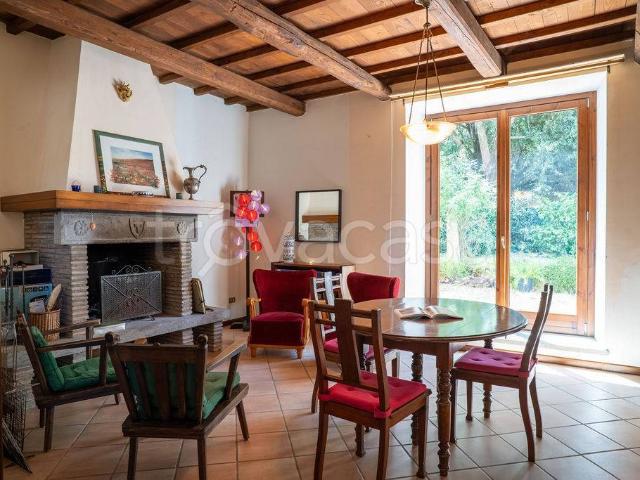 Appartamento in vendita a Viterbo, Bagnaia La Quercia