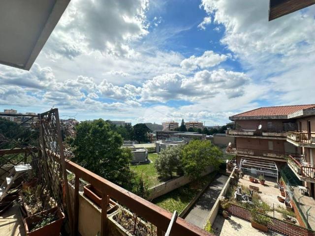 Appartamento in vendita a Viterbo via Friuli, 12, Santa Lucia Paradiso