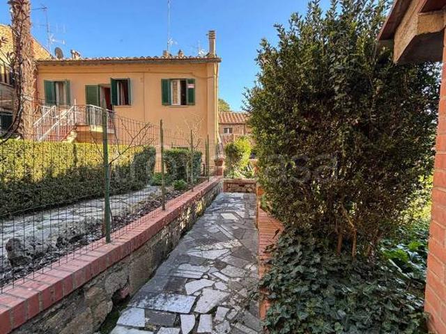Appartamento in vendita a Volterra via Guarnacci