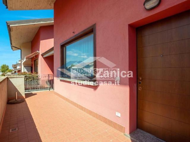 Appartamento in vendita a Zanica BG