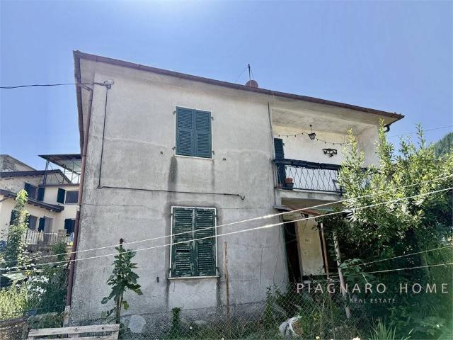 Appartamento in vendita a Zeri MS
