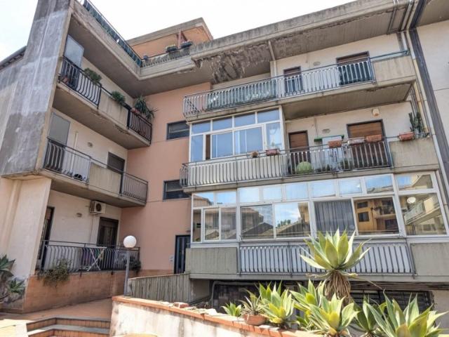Appartamento in vendita ad Aci Catena via san nicolo'