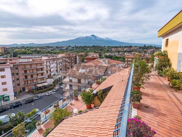 Appartamento in vendita ad Acireale via Giovanni Verga, 56