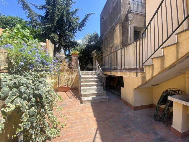 Appartamento in vendita ad Acireale via Santicella, 15
