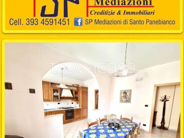 Appartamento in vendita ad Acireale piazza Dante