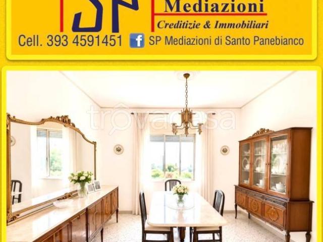 Appartamento in vendita ad Acireale piazza Dante Alighieri