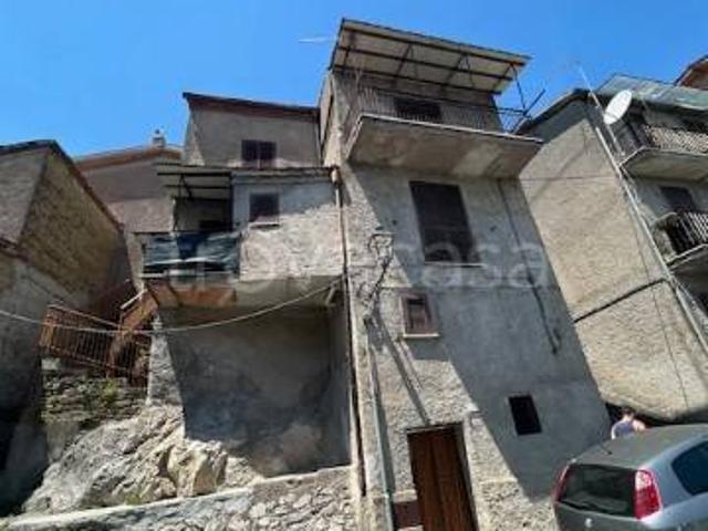 Appartamento in vendita ad Agosta piazza San Nicola