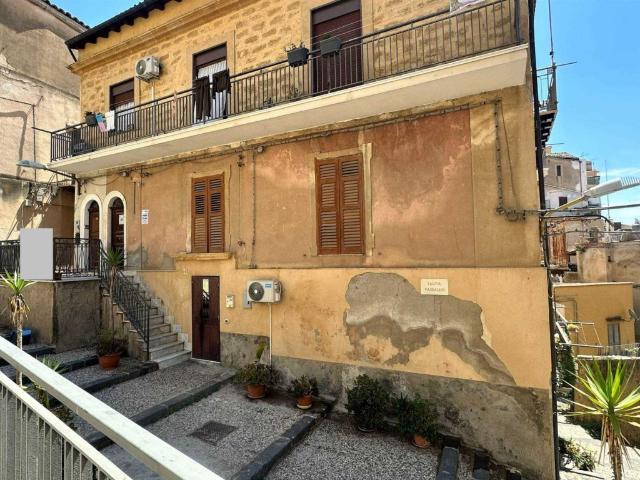 Appartamento in vendita ad Agrigento, Centro città