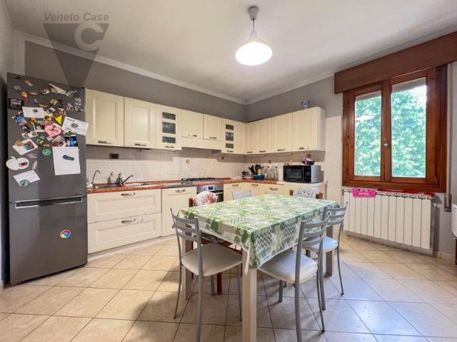 Appartamento in vendita ad Adria viale Risorgimento