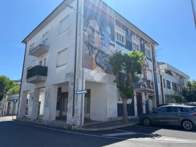 Appartamento in vendita ad Alba Adriatica via regina margherita, 11