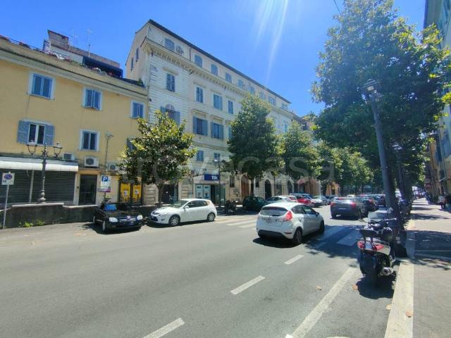 Appartamento in vendita ad Albano Laziale corso Giacomo Matteotti