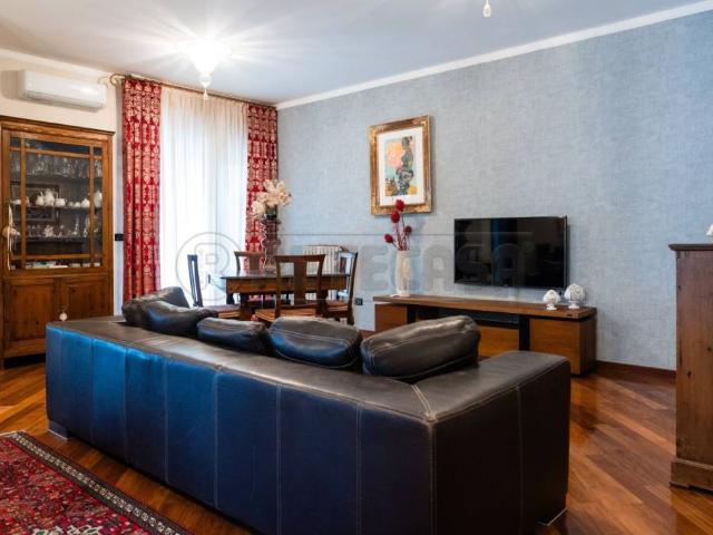 Appartamento in vendita ad Altamura via Aversa
