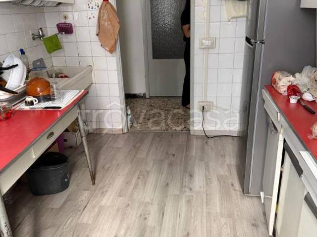 Appartamento in vendita ad Ancona via Volturno, 3, Cardeto