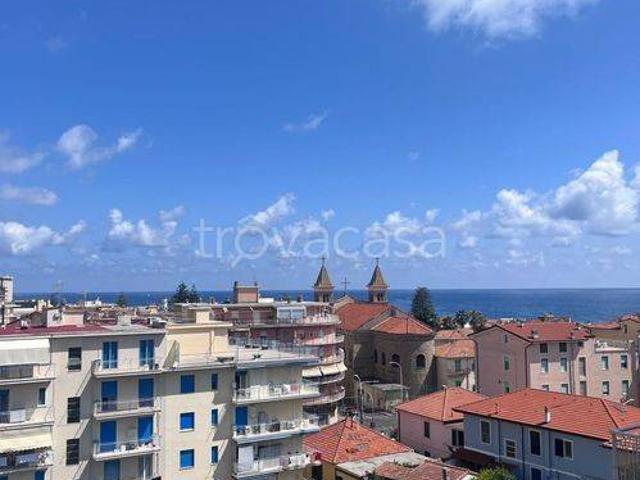 Appartamento in vendita ad Arma Di Taggia, Taggia