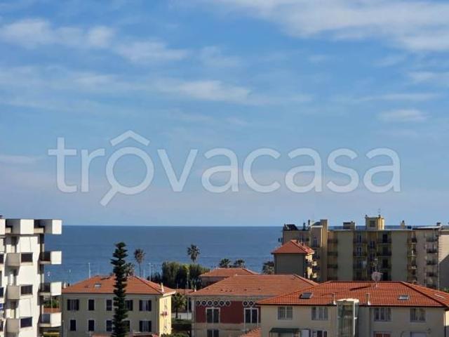 Appartamento in vendita ad Arma Di Taggia, Taggia