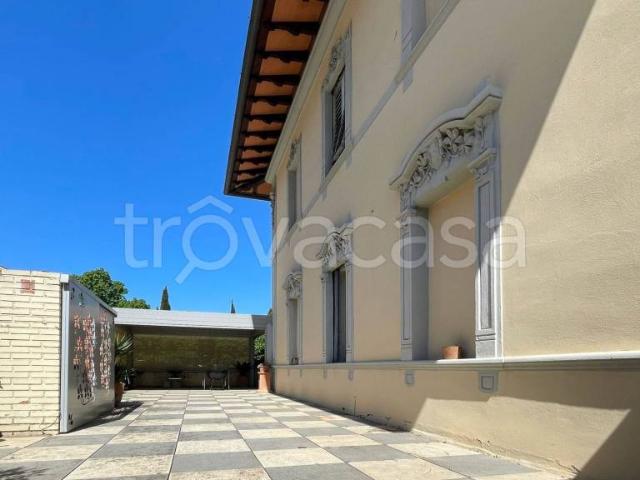 Appartamento in vendita ad Arezzo via Vittorio Veneto, Saione