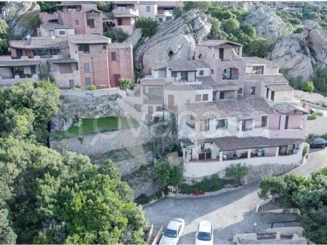 Appartamento in vendita ad Arzachena via l'Unfarru, 2