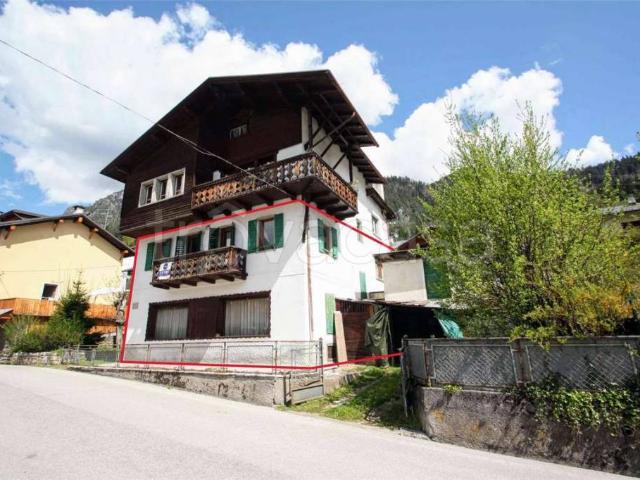 Appartamento in vendita ad Auronzo di Cadore via Venezia, 58