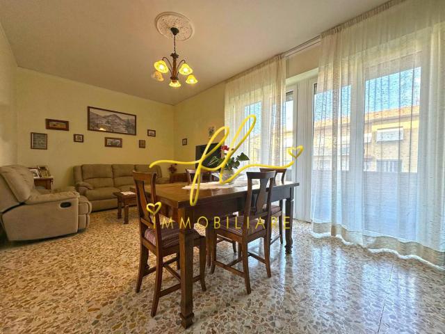 Appartamento in vendita, Cecina palazzaccio