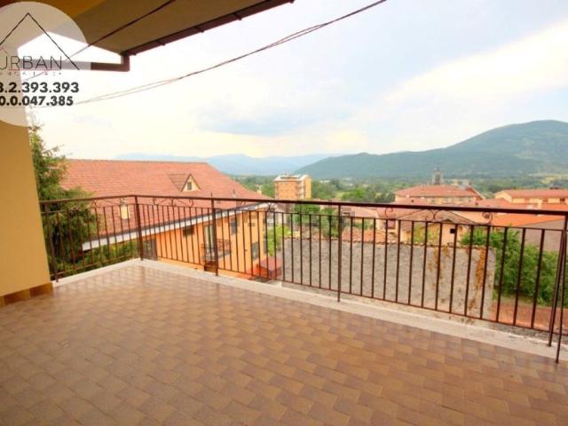 Appartamento in vendita di 400 m² in Via Colle Rosso