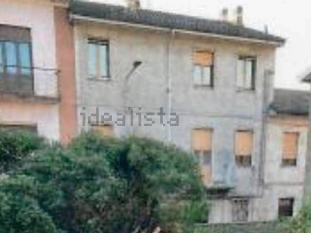 Appartamento in vendita di 400 m² in Via G. B. Gambaro