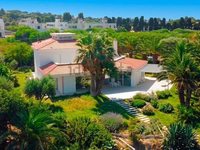 Appartamento in vendita di 400 m² in Via La Maddalena, 35