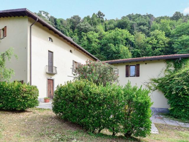 Appartamento in vendita di 400 m² in Via Montegrappa, 7